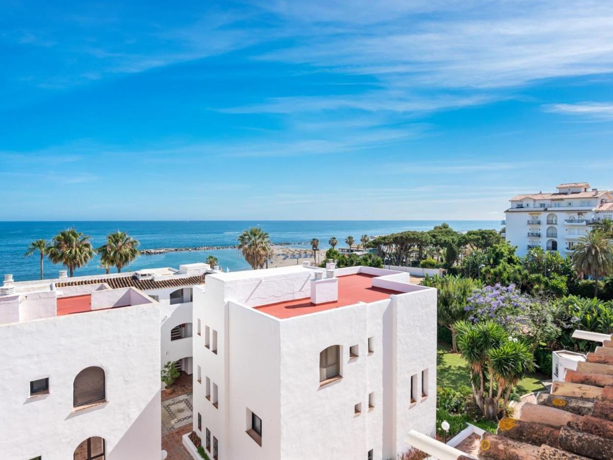 Frontline Mediterranean Escape Apartment *