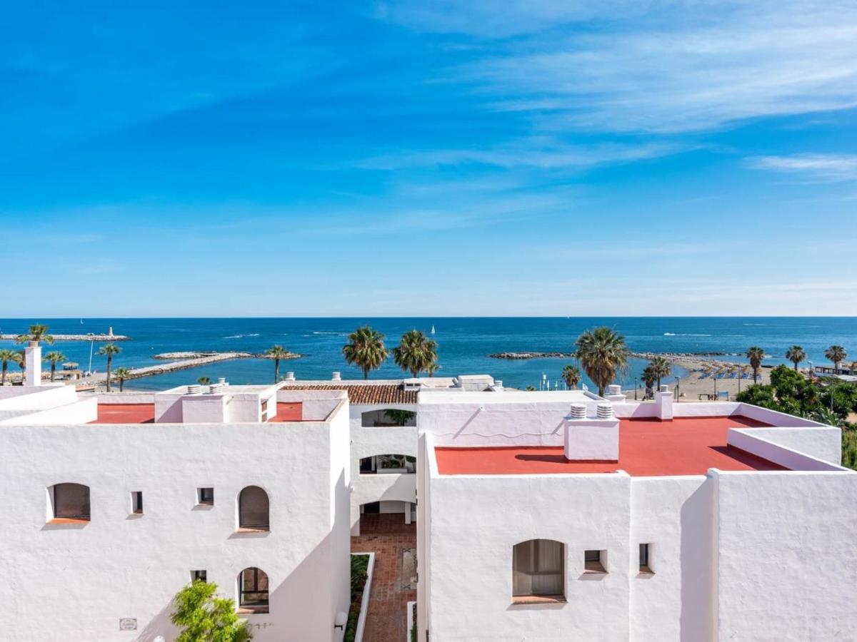 Frontline Mediterranean Escape Apartment *