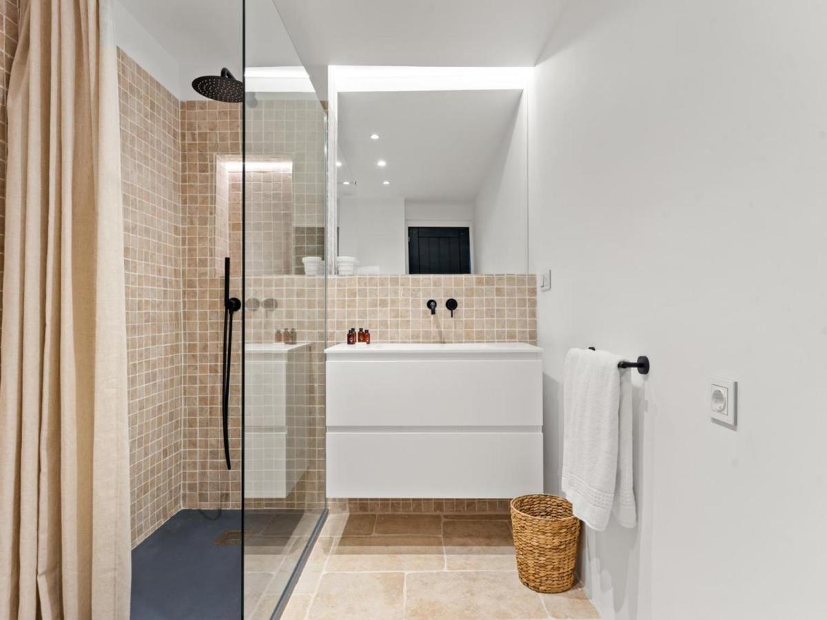 Frontline Mediterranean Escape Apartment *